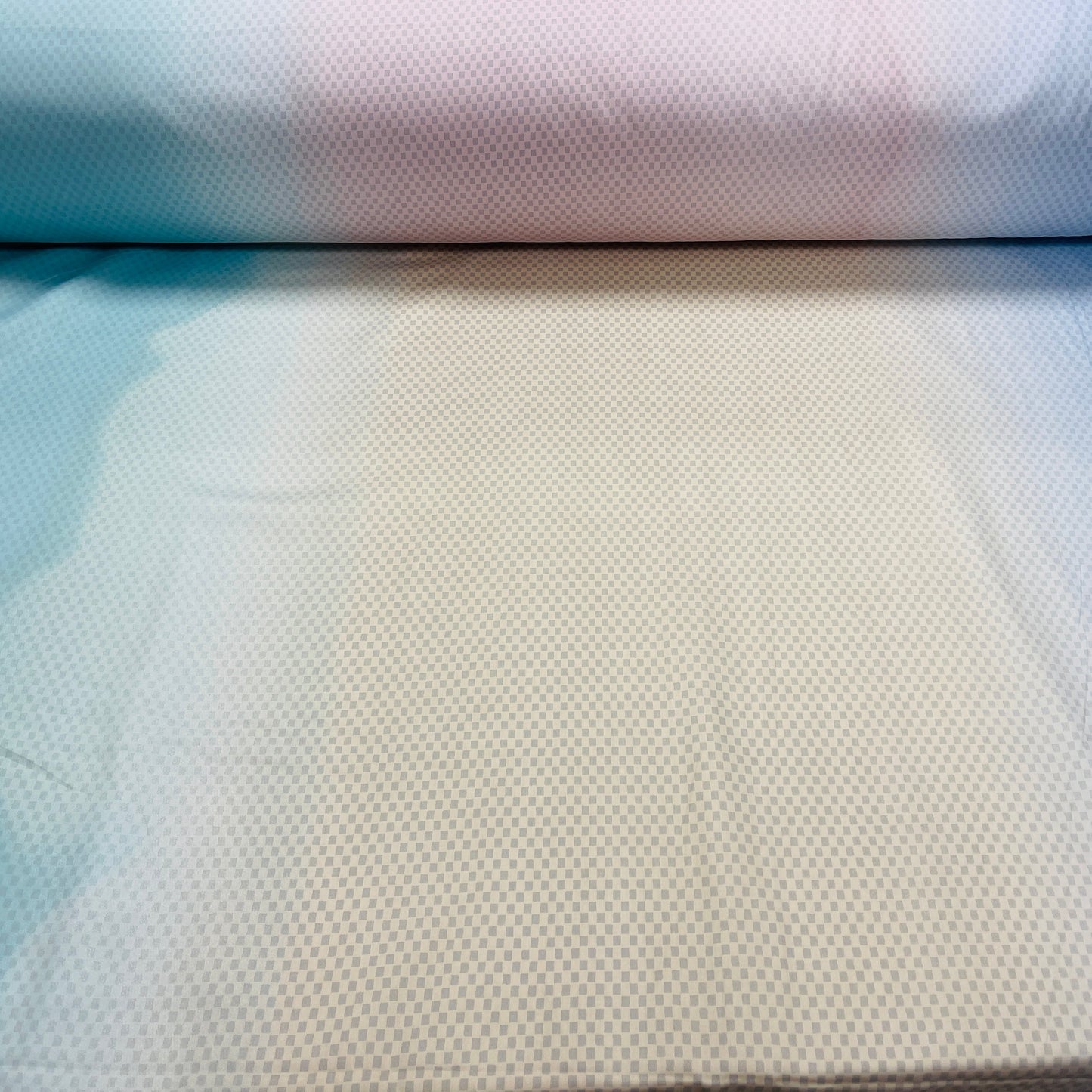 100% Kokvilnas satīns - krāsu pāreja 220 cm 125 g/m²