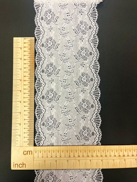 Attēls ar Elastīga ziedu mežģīne 17 cm-sniega balta – pieejams internetā Šarlotes audumi