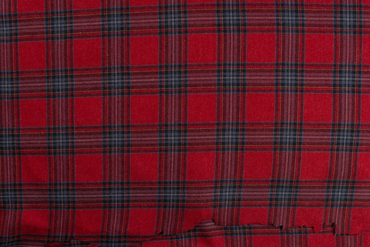 Pilt punasest ruudulisest flanellist – saadaval veebis Šarlotes audumi