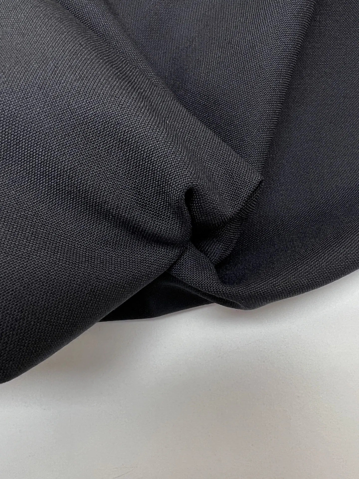 Itālijas Oxford kostīmaudums | 73% vilna | 27% poliamīds | 340 g/m² | 154 cm | Tumši zils