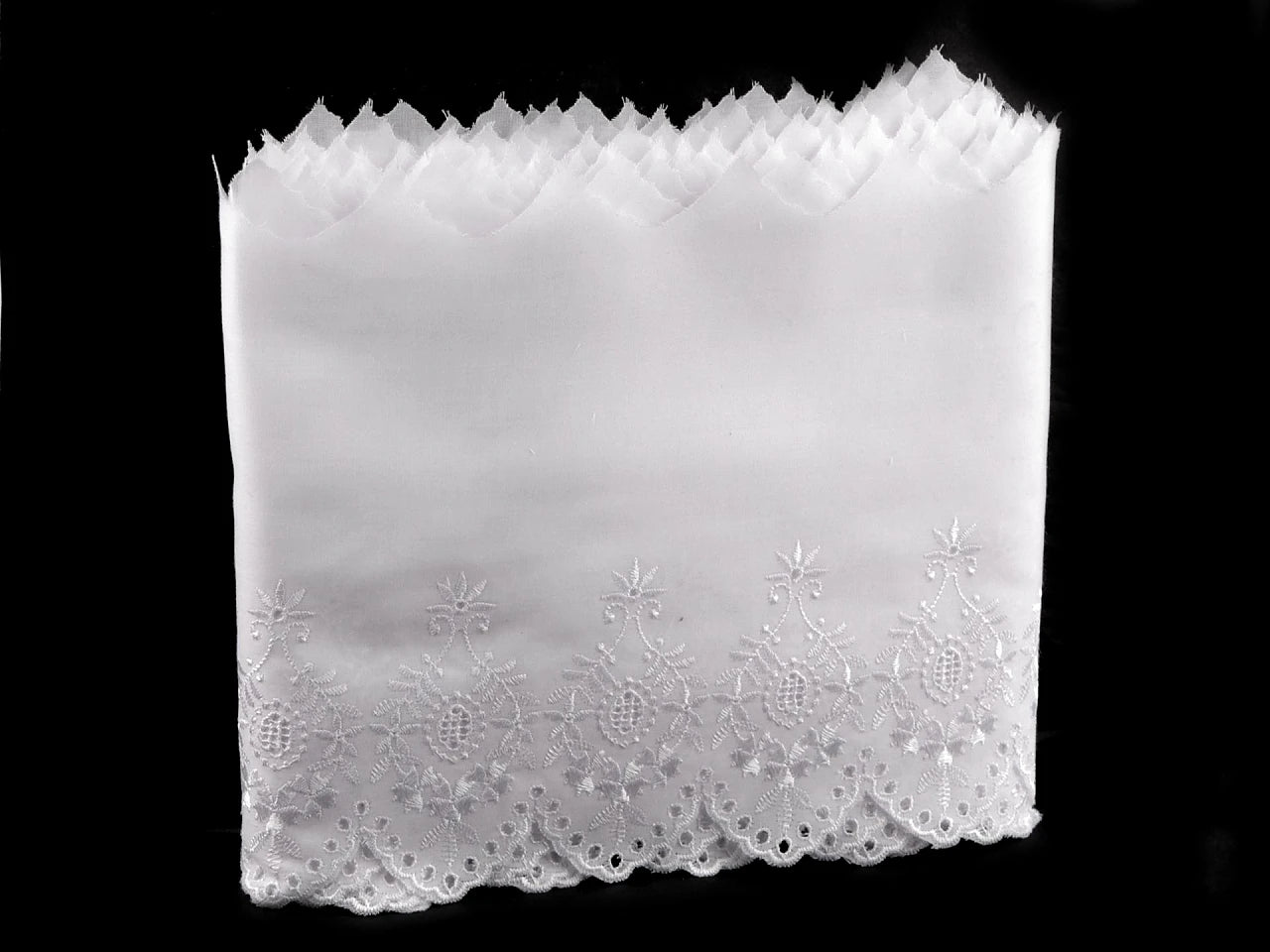 Izšūta kokvilnas mežģīne - 22 cm balta