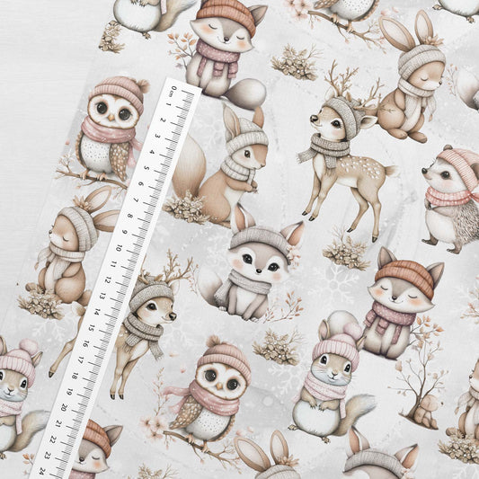 Attēls ar Kokvilnas cilpiņtrikotāža - meža iemītnieki sniegā 250 g/m² – pieejams Šarlotes audumi