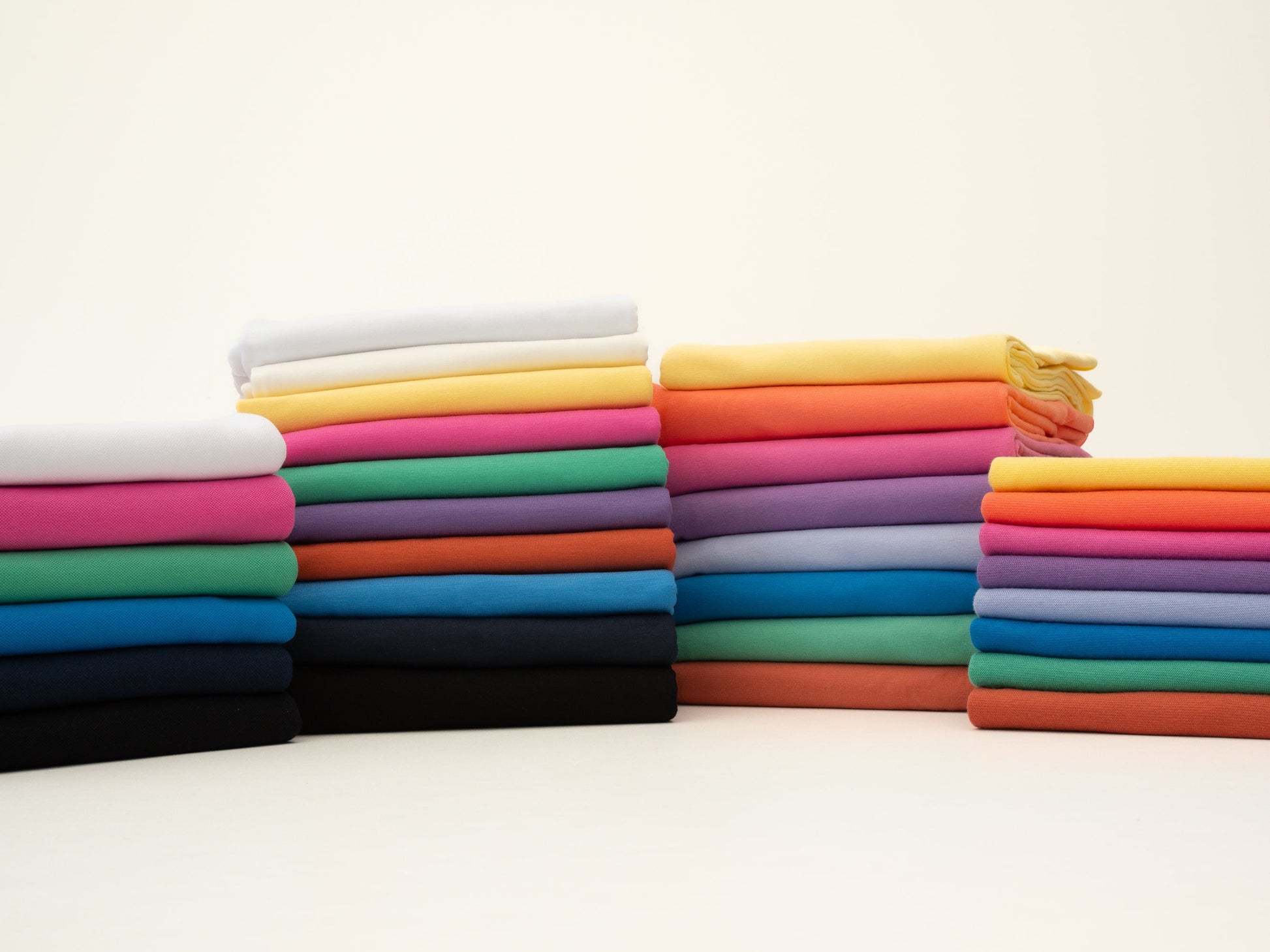 Kokvilnas trikotāža - gaiši dzeltena 220 g/m²