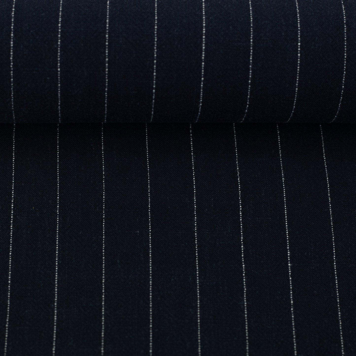 Lins ar viskozi - svītras uz tumši zila fona 200 g/m²