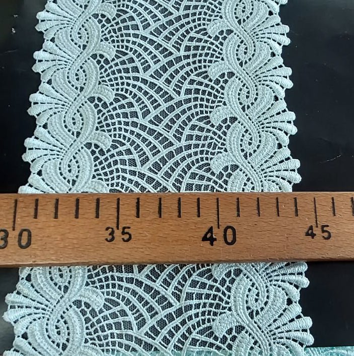 Pilt: pits 15 cm – mündiroheline – saadaval veebis Šarlotes audumi