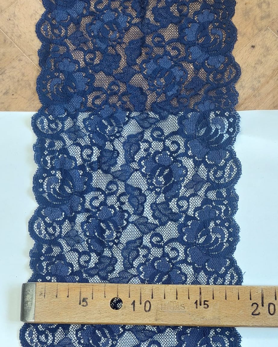 Image with lace 17 cm-navy blue – available online at Charlotte's Fabrics