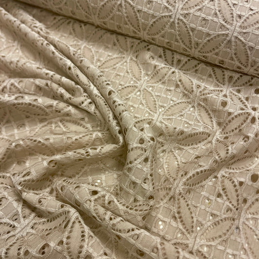 Mežģīņu audums - viegls smilšu tonis 150 g/m²