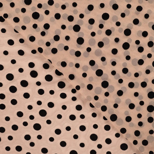 Mīksts tills(Mesh) ar samta pumpiņām - melnas pumpiņas uz bēša fona