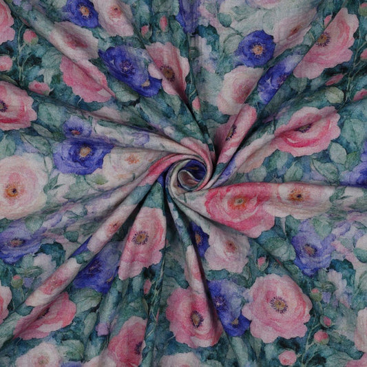 Attēls ar Muslīns - puķes uz petrolzila fona 120 g/m² – pieejams Šarlotes audumi