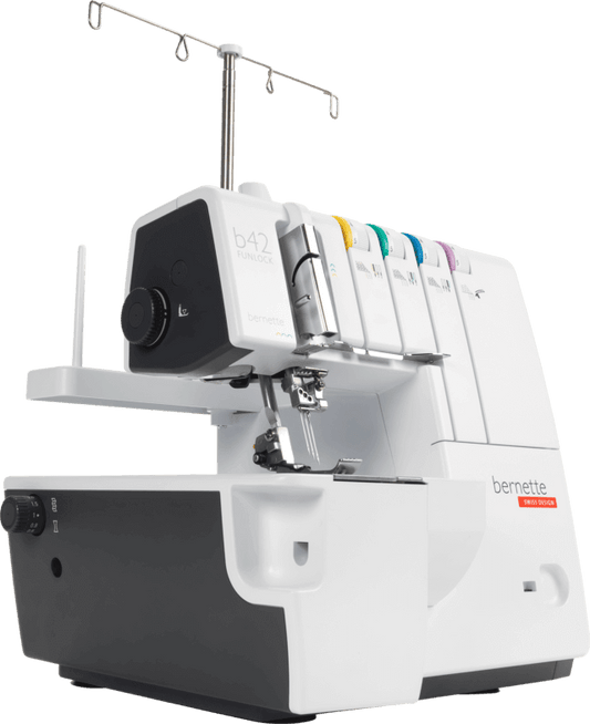Image de la machine à points plats Bernette B42 Funlock – disponible chez Šarlotes audumi