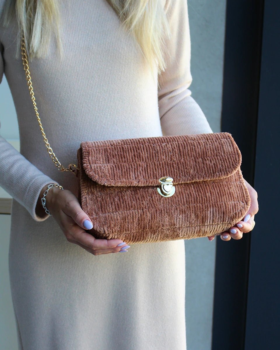 Plastmasas kanva somiņu izgatavošanai | 27 × 15 × 7 cm | Ciets režģis | 1.4 mm biezums