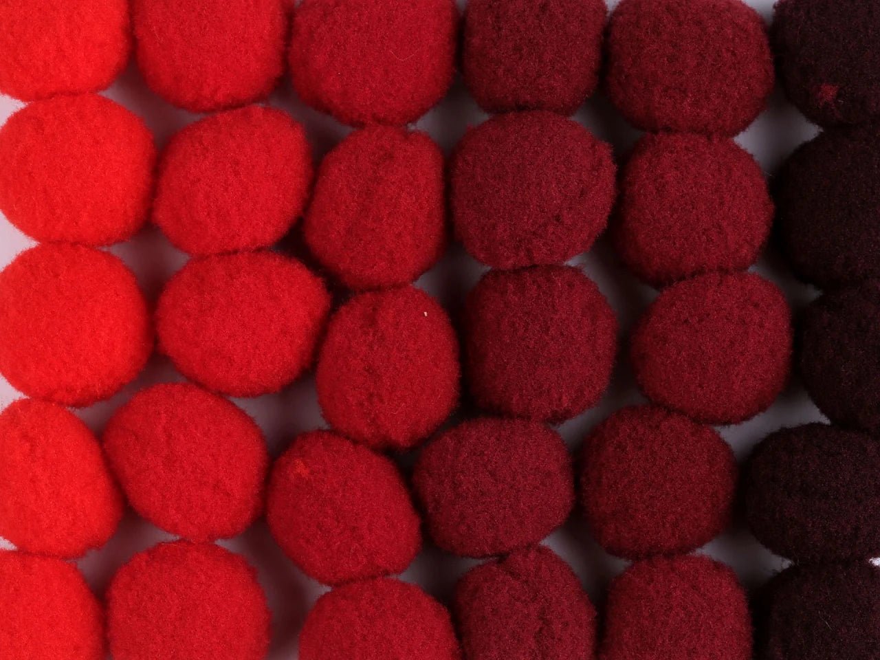 Pomponu komplekts Ø20 mm | 30 gab. | dažādu krāsu varianti