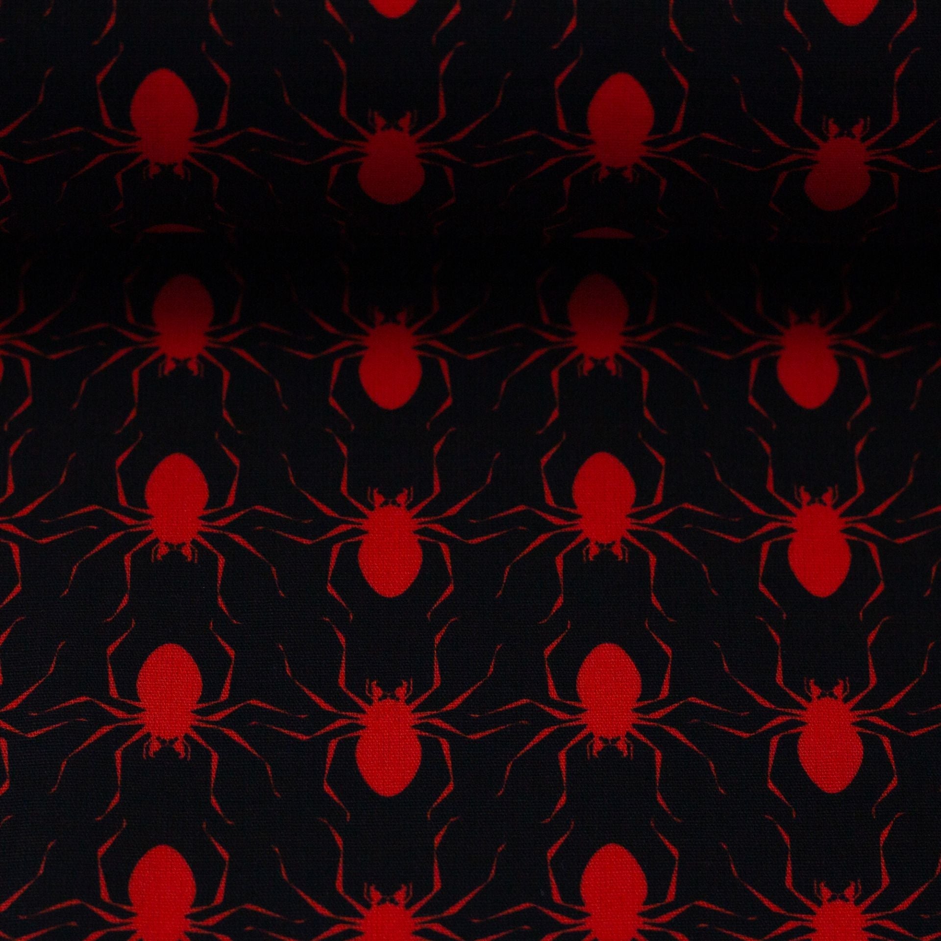 Premium 100% kokvilnas audums - sarkani zirnekļi 130 g/m²