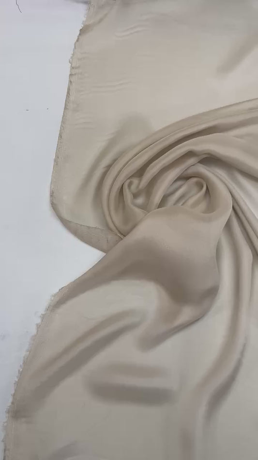 100% siidist satiin - šampanja 35 g/m²