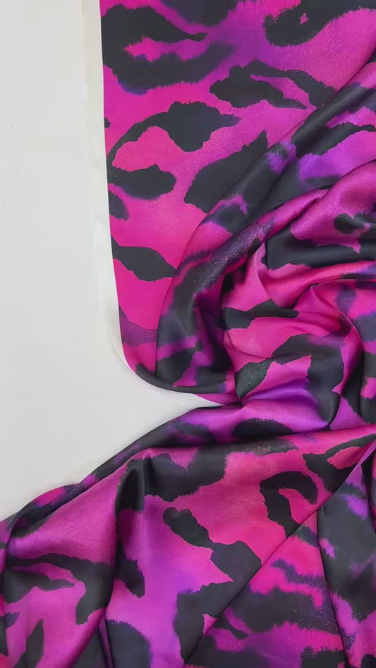 100% siidist satiin - muster fuksia taustal 80 g/m²