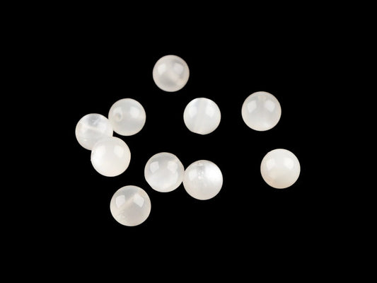 Sintētiskā mēnessakmens pērlītes Ø6 mm | 10 gab.
