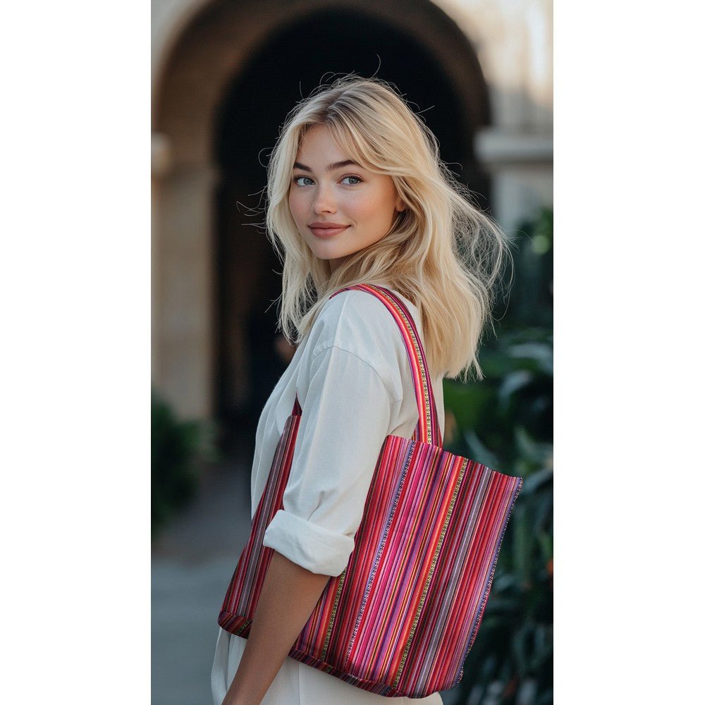 Tautiska raksta audums - rozīgie toni 200 g/m²