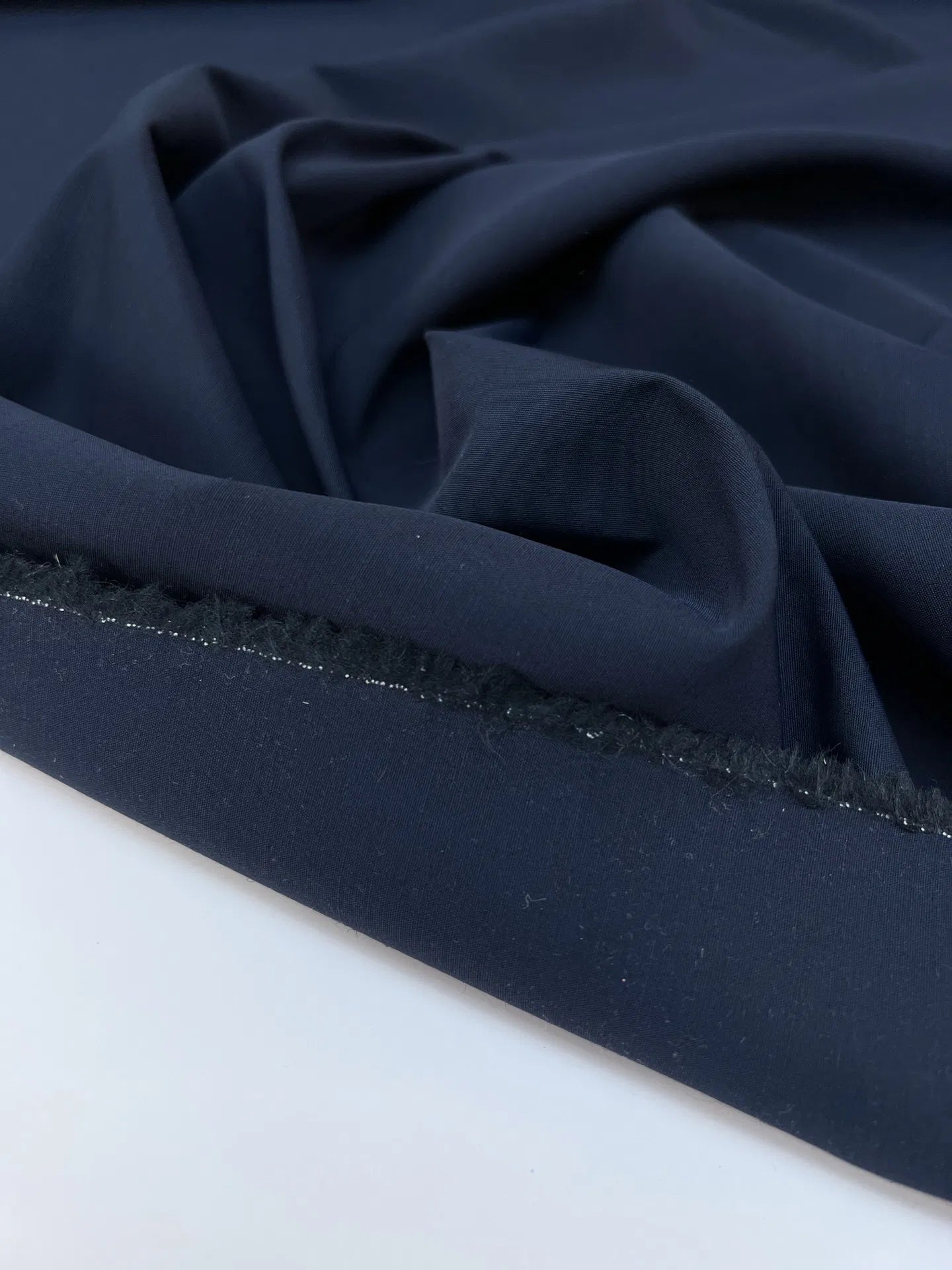 Vilnas audums ar zīdu - tumši zils 160 g/m²