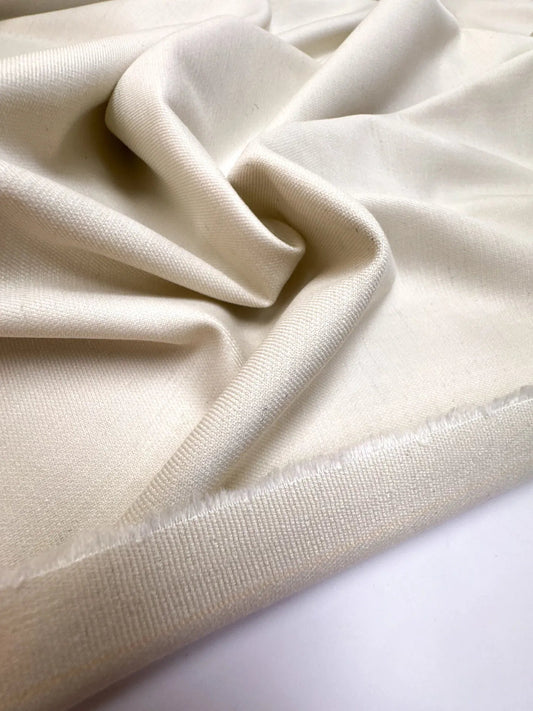 Vilnas audums - krēmkrāsas 200 g/m²