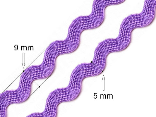 Attēls ar Viļņota dekoratīvā lentīte | 5 mm 30 m – pieejams Šarlotes audumi