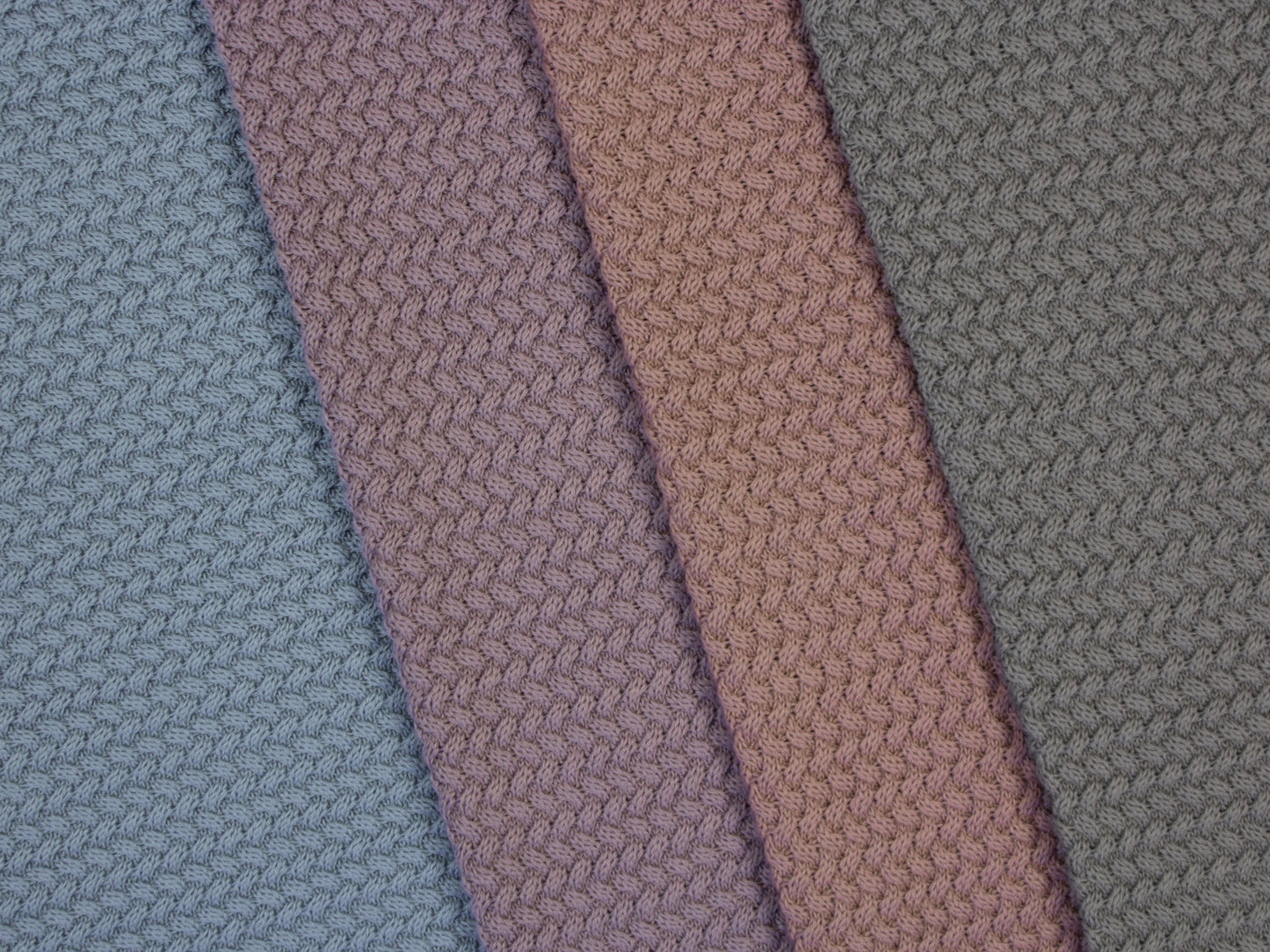 Attēls ar 100% kokvilnas adījums - tumši pelēks 525 g/m² – pieejams Šarlotes audumi