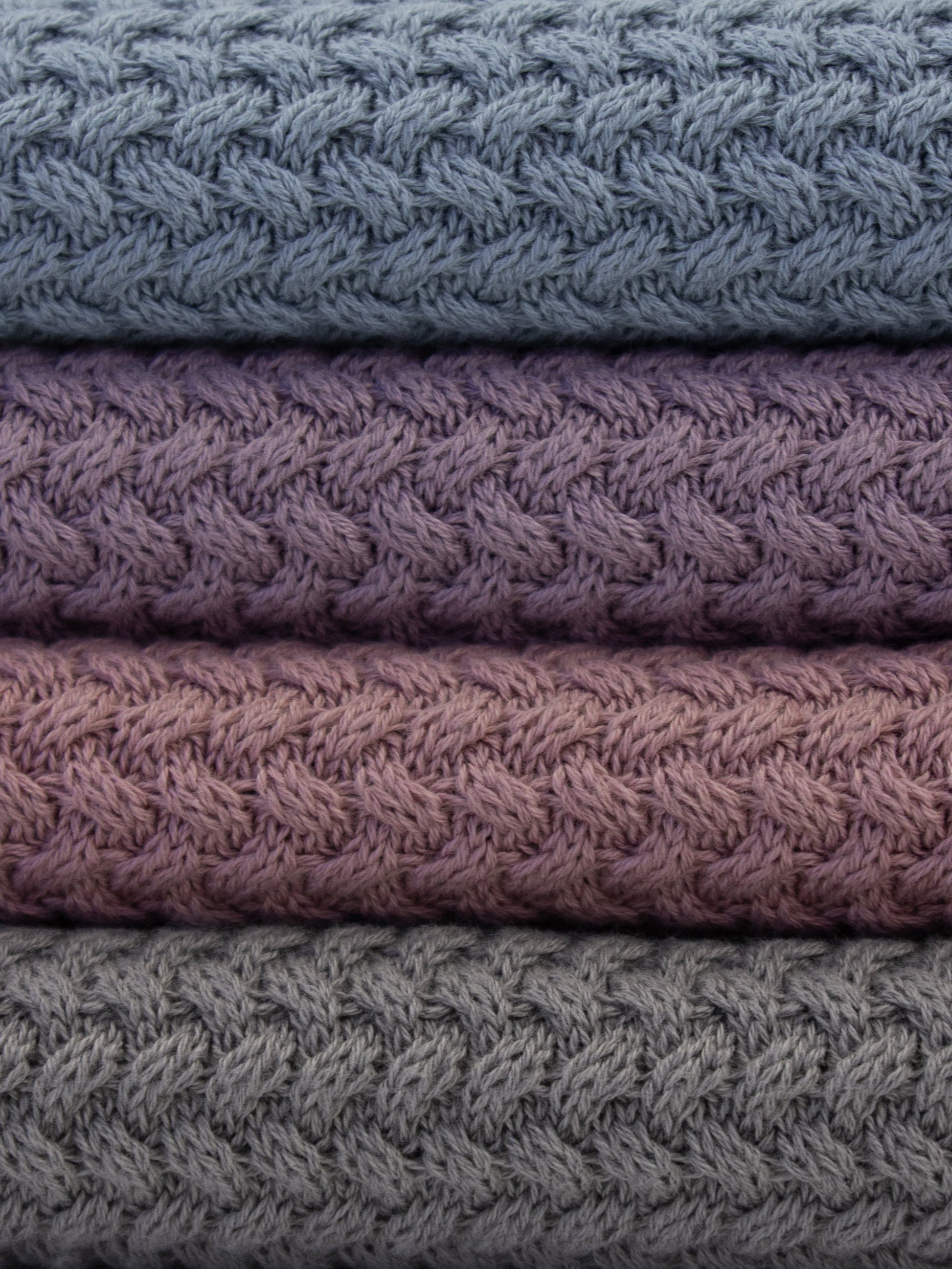 Attēls ar 100% kokvilnas adījums - tumši pelēks 525 g/m² – pieejams Šarlotes audumi