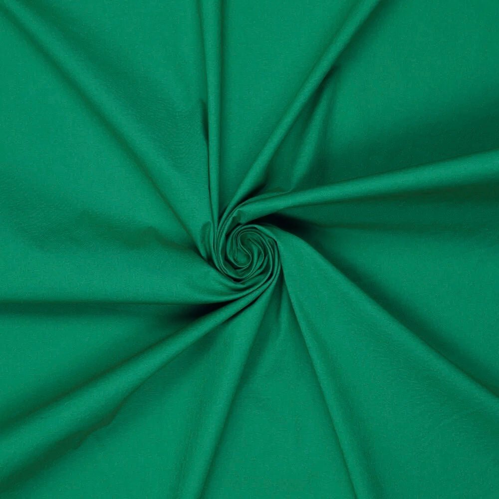 Attēls ar 100% Kokvilnas audums - briljanta zaļš 125 g/m² – pieejams Šarlotes audumi