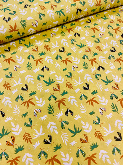 Image avec tissu 100 % coton - feuilles sur fond jaune-vert 125 g/m² – disponible chez Šarlotes audumi