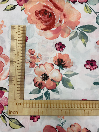 Image with 100% cotton fabric - roses 125 g/m² – available at Šarlotes audumi