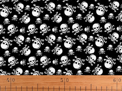 Image of 100% cotton skull fabric 125 g/m² – available at Šarlotes audumi