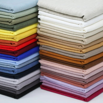 100 % tissu en lin–noir | 230 g/m² | lavé aux enzymes