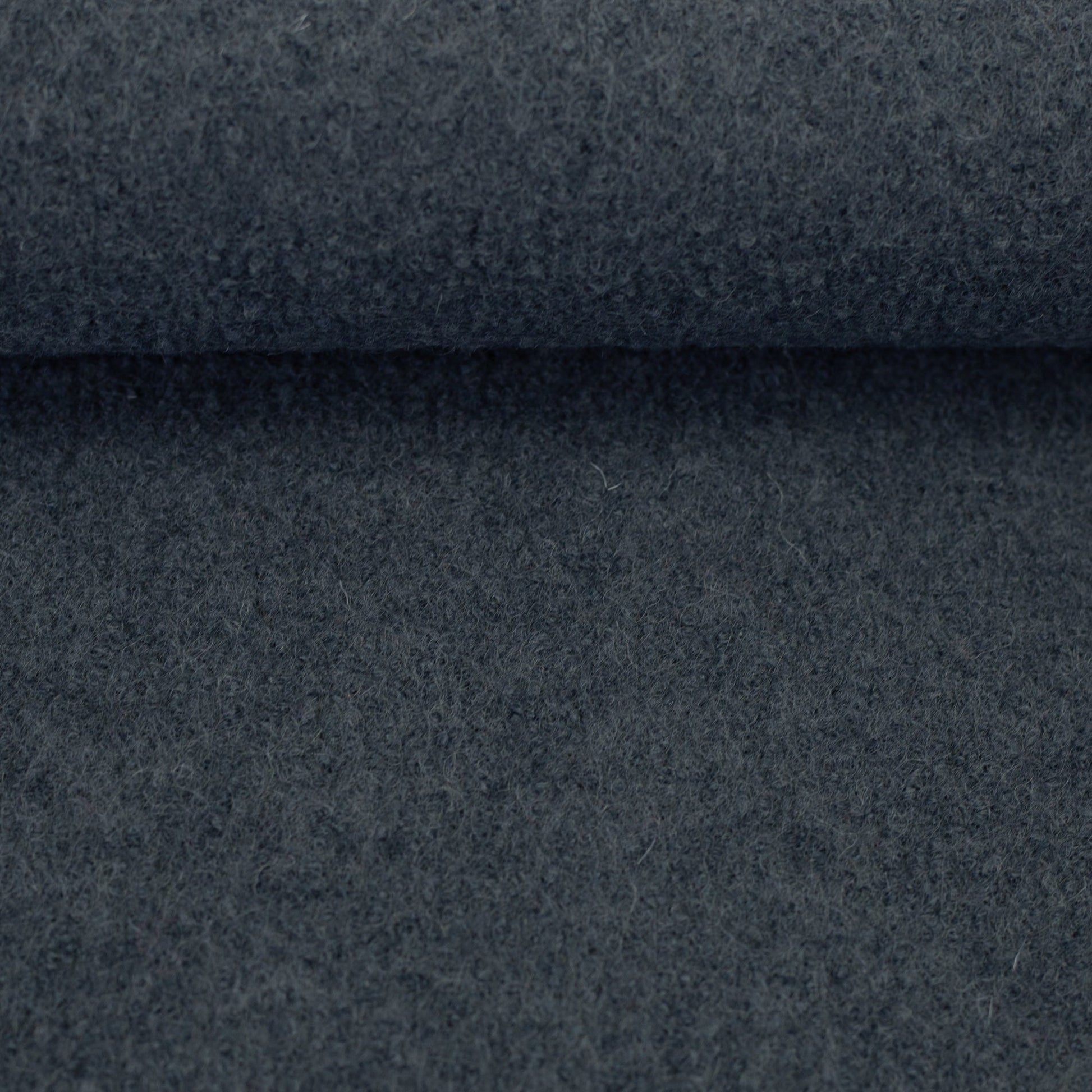Attēls ar 100% Vilnas flīss - dūmakaini zils 385 g/m² – pieejams Šarlotes audumi