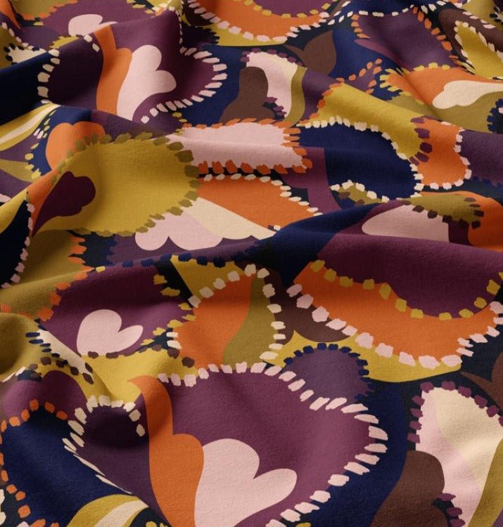 Attēls ar 100% Viskozes audums - haki, oranžas, lillā abstrakcijas 125 g/m² – pieejams Šarlotes audumi