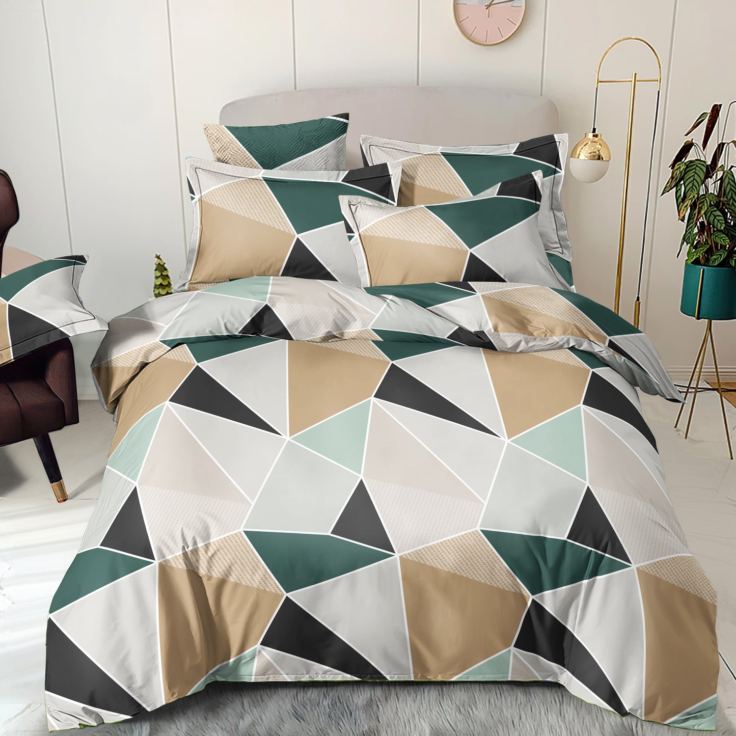 100% Kokvilnas audums-ģeometriskie trijstūri 220cm 130 g/m²