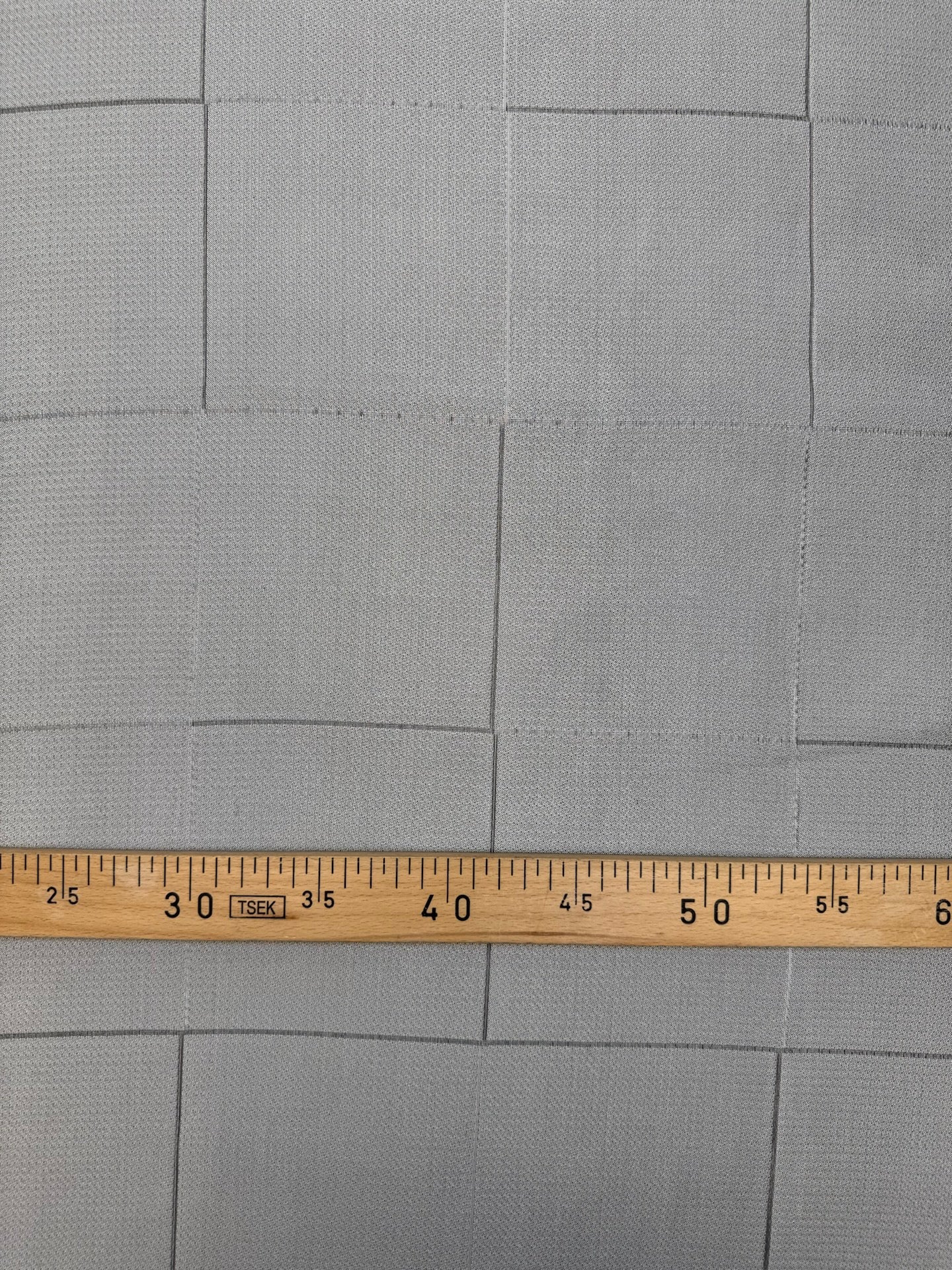 Italian viscose and silk fabric in gray checkered pattern – 120 g/m²