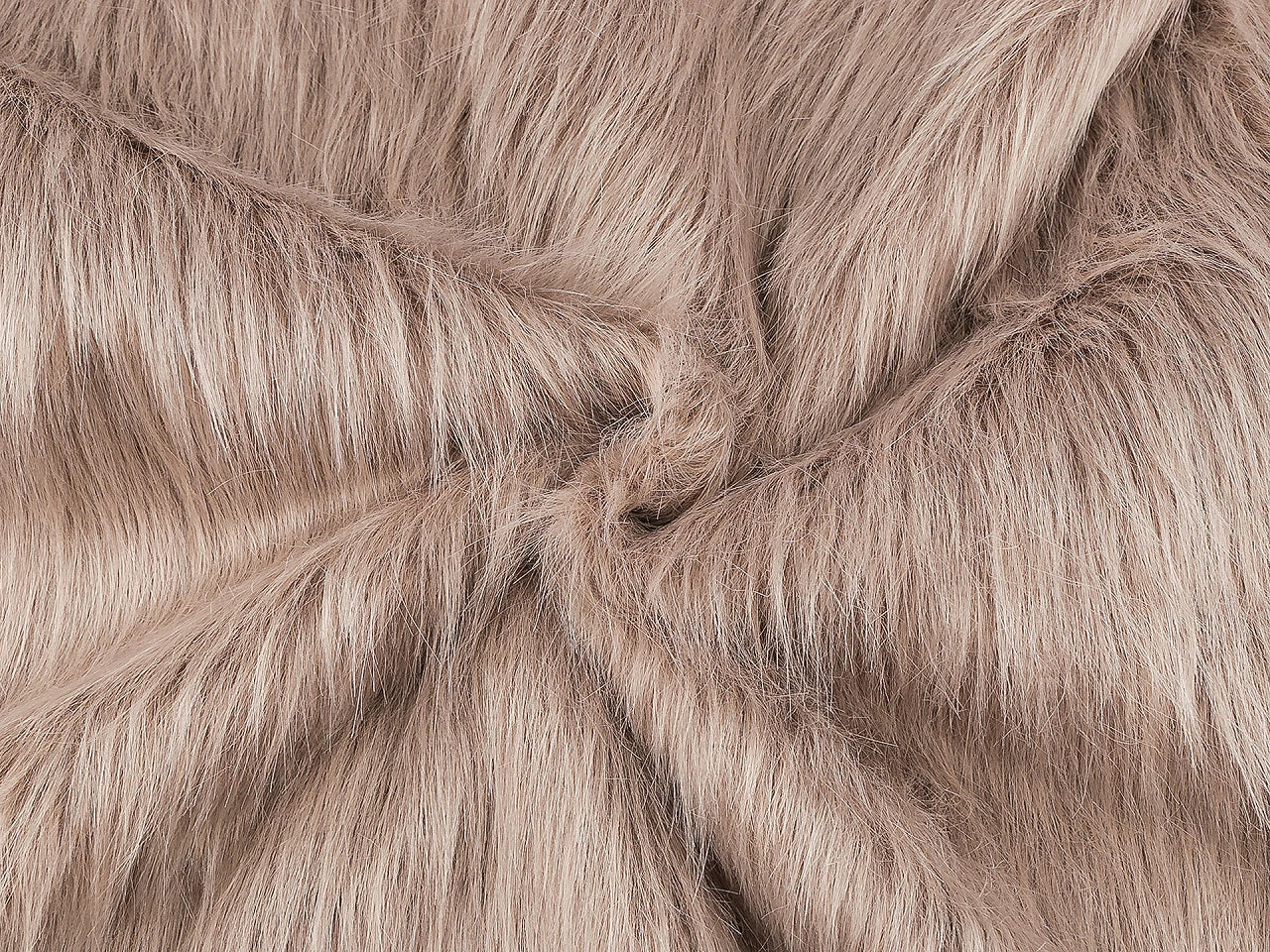 Mākslīgā kažokāda-brūna 385 g/m²