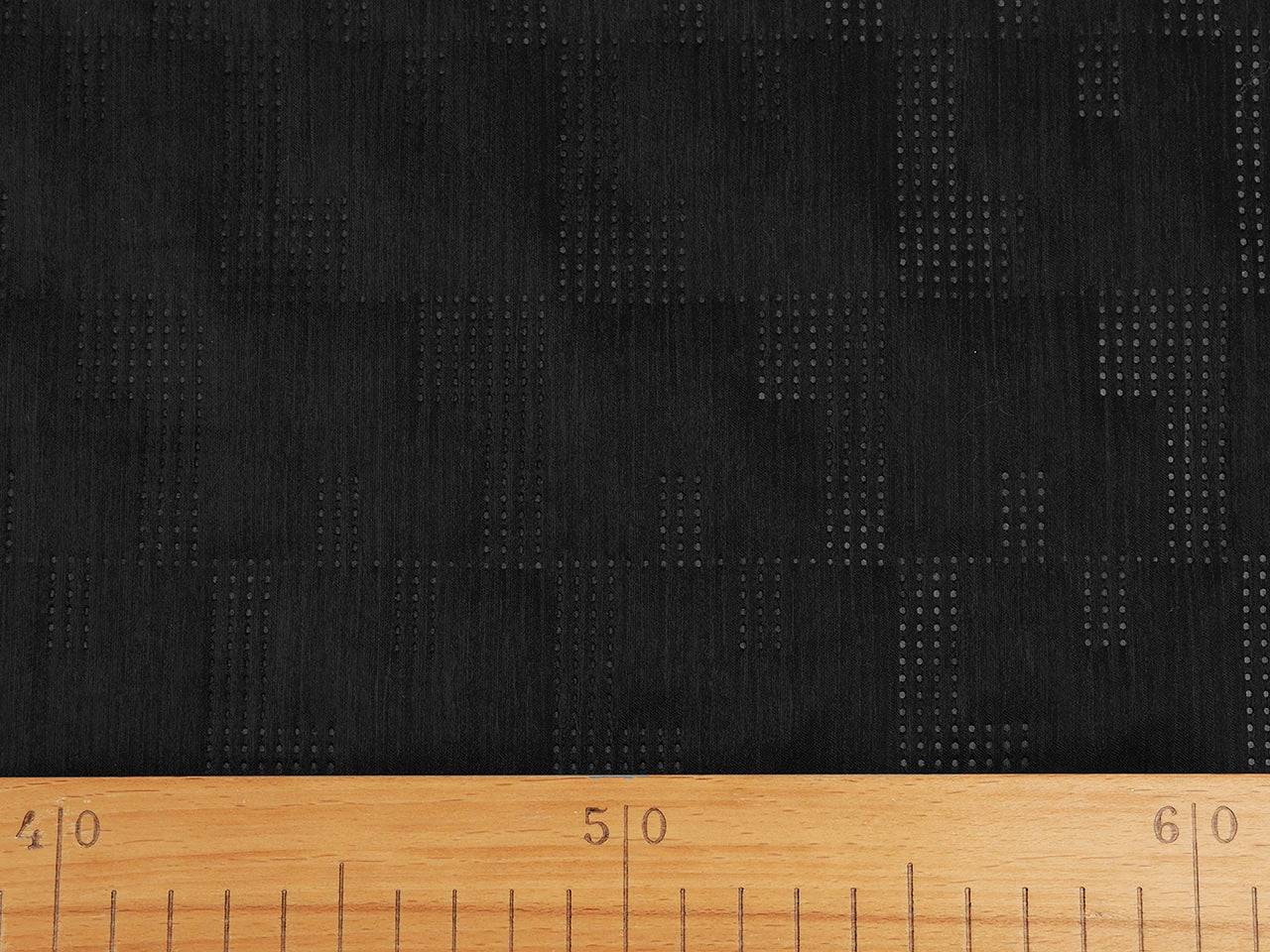 Siltinātā odere-melna 105 g/m²-1 m iepakojums