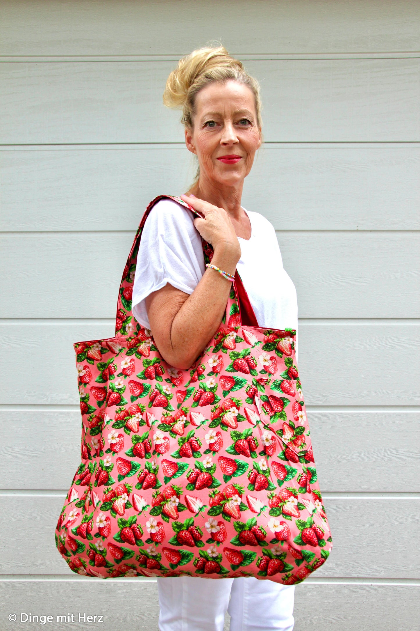 Kanvas audums-zemenes 200 g/m²