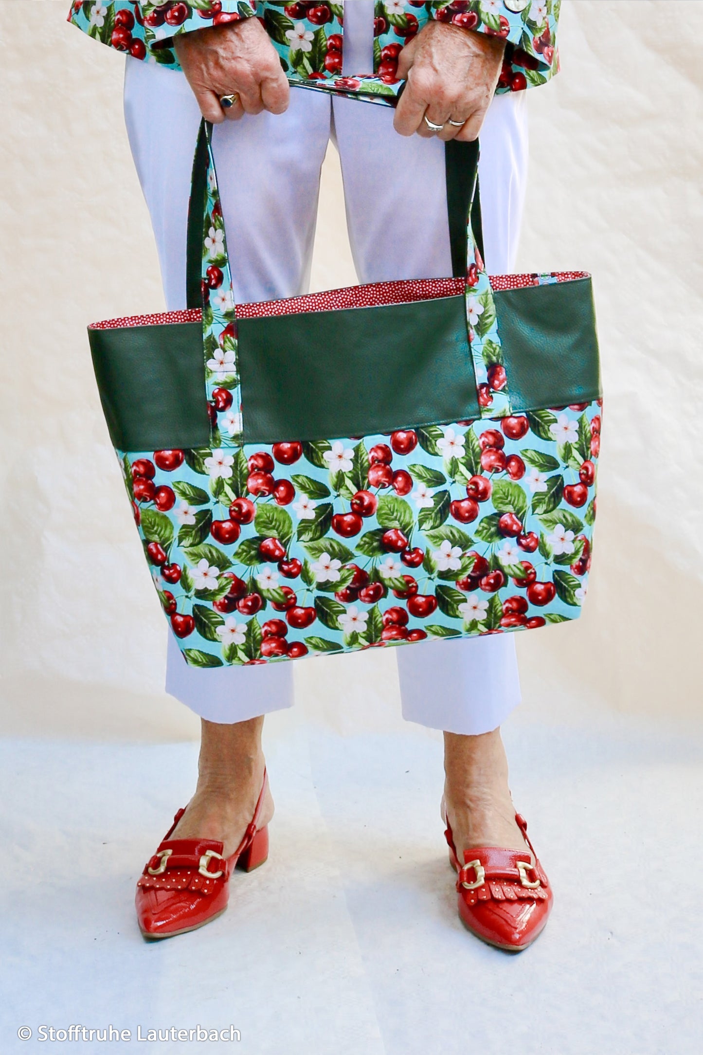 Kanvas audums-ķirši 200 g/m²