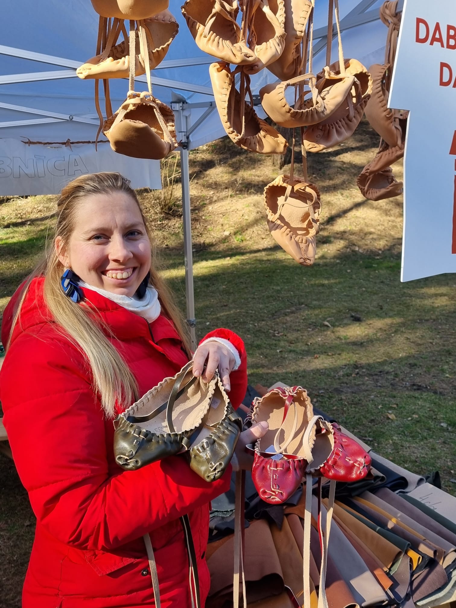 Attēls ar Ādas pastalu meistarklase Cēsīs | 20. jūnijā plkst. 15:00 – pieejams Šarlotes audumi