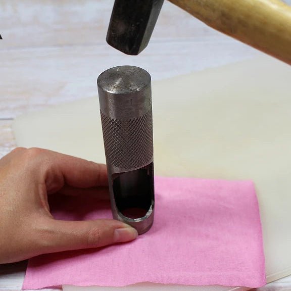 Attēls ar Auduma un ādas caurumotājs Ø14; 17; 18; 19; 20; 22 mm – pieejams Šarlotes audumi