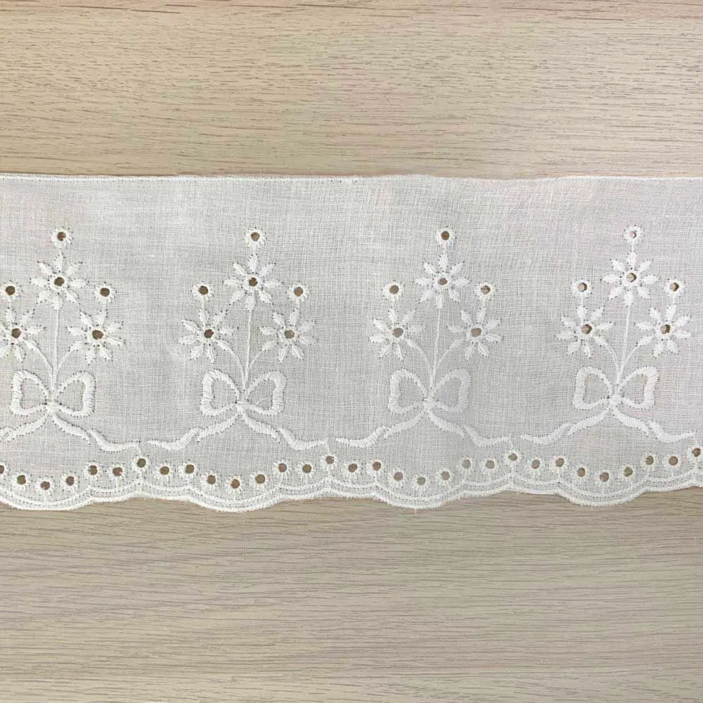 Image of white embroidered lace ribbon with floral pattern ????? cm – available online at Šarlotes audumi