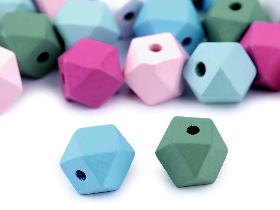 Attēls ar Dimanta formas koka pērlītes | 15×20 mm | 10 gb – pieejams Šarlotes audumi