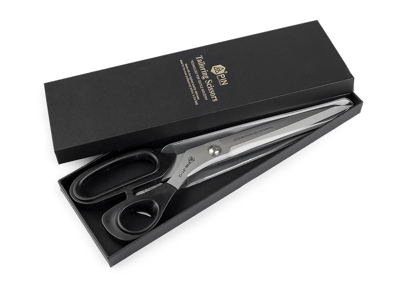 Image de ciseaux de tailleur 31 cm – ciseaux professionnels pour tissu – disponibles chez Šarlotes audumi