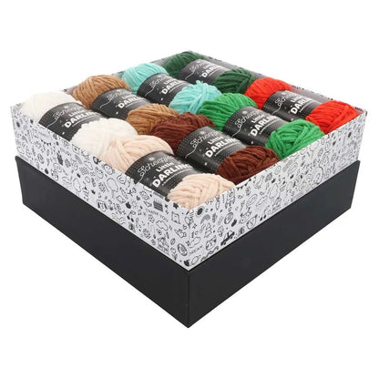Pilt Scheepjes Little Darlingi lõngakomplektist, värvikomplekt 8×25g – Farm Friends 24665 – saadaval Šarlote audumi