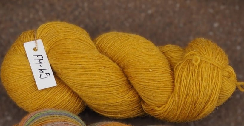 Attēls ar Dzijas Pāces vilnas fabrika 100% Merino - 100 g / 470 m – pieejams Šarlotes audumi