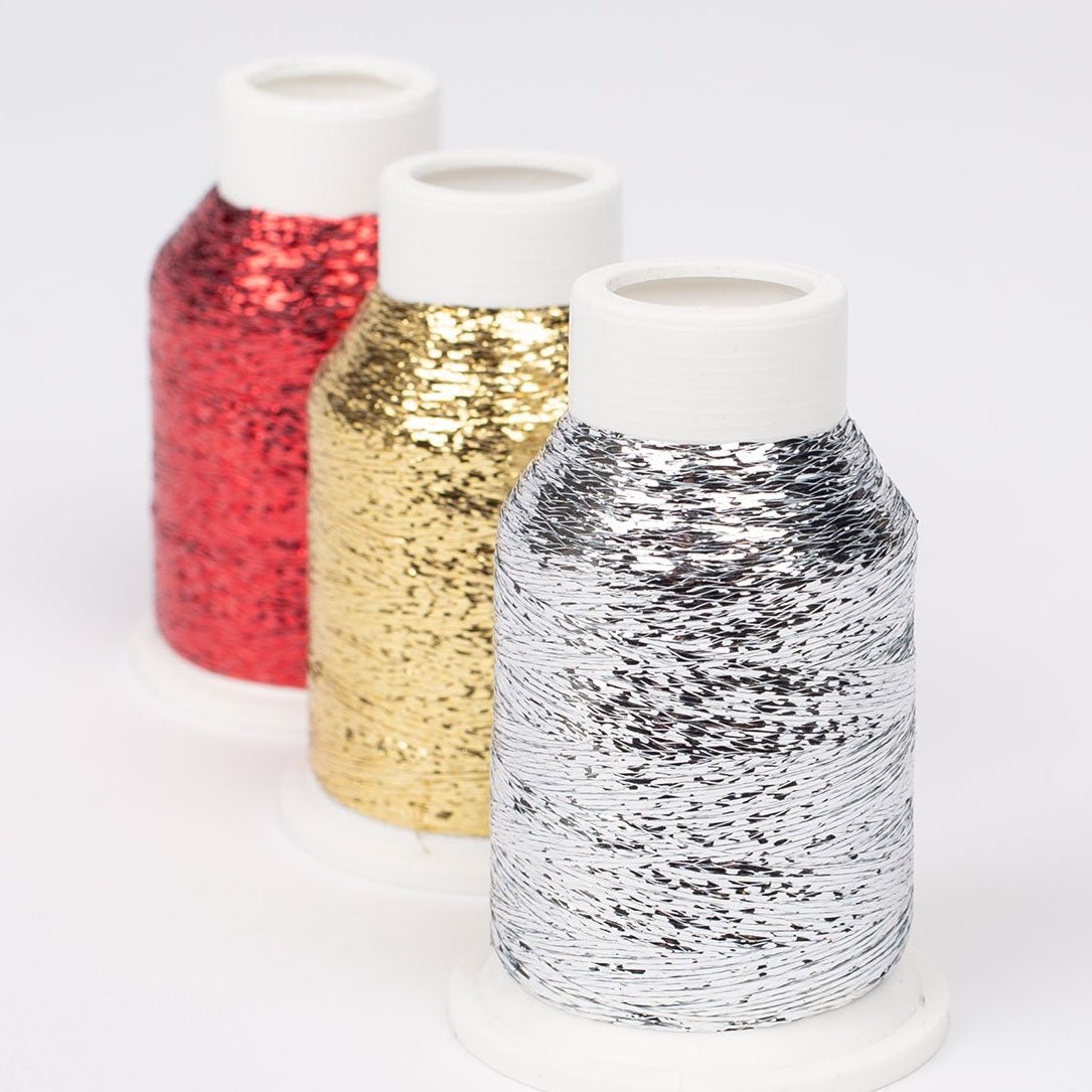 Attēls ar Efektdiegs DROPS Glitter ar metālisku spīdumu – 10g / 700m – pieejams Šarlotes audumi