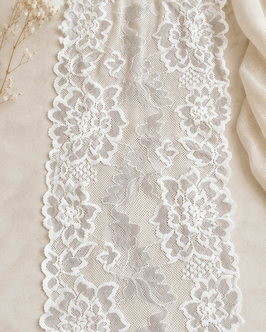 Elastic lace 17 cm, white with gray – available online at Charlotte's Fabrics