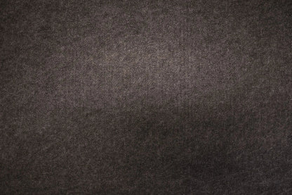 Attēls avec tissu en feutre en rouleaux, doux, 1 mm - marron foncé 220 g/m² – disponible chez Šarlotes audumi