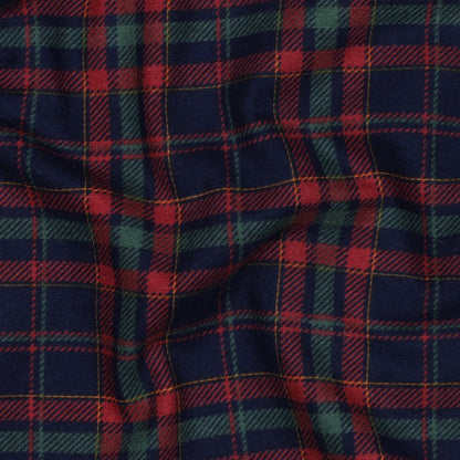 Image de flanelle à carreaux verts et rouges 165 g/m² – disponible chez Šarlotes audumi